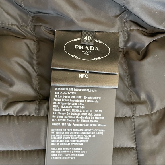 Prada Puffer jacket with detachable faux fur collar - Picture 4 of 5